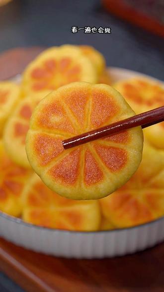 制作玉米饼时，如何处理过多的面团