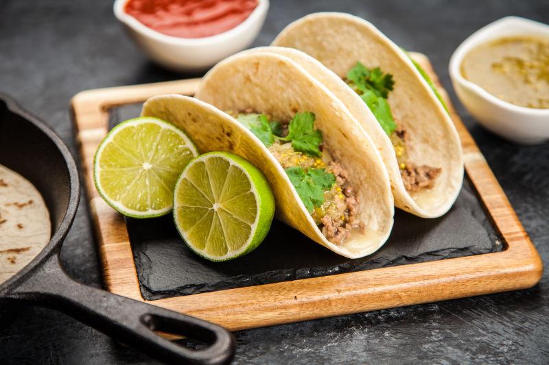 怎样为墨西哥玉米饼制作健康的馅料