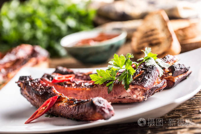 金年会app|如何用草药提升烧烤的风味
