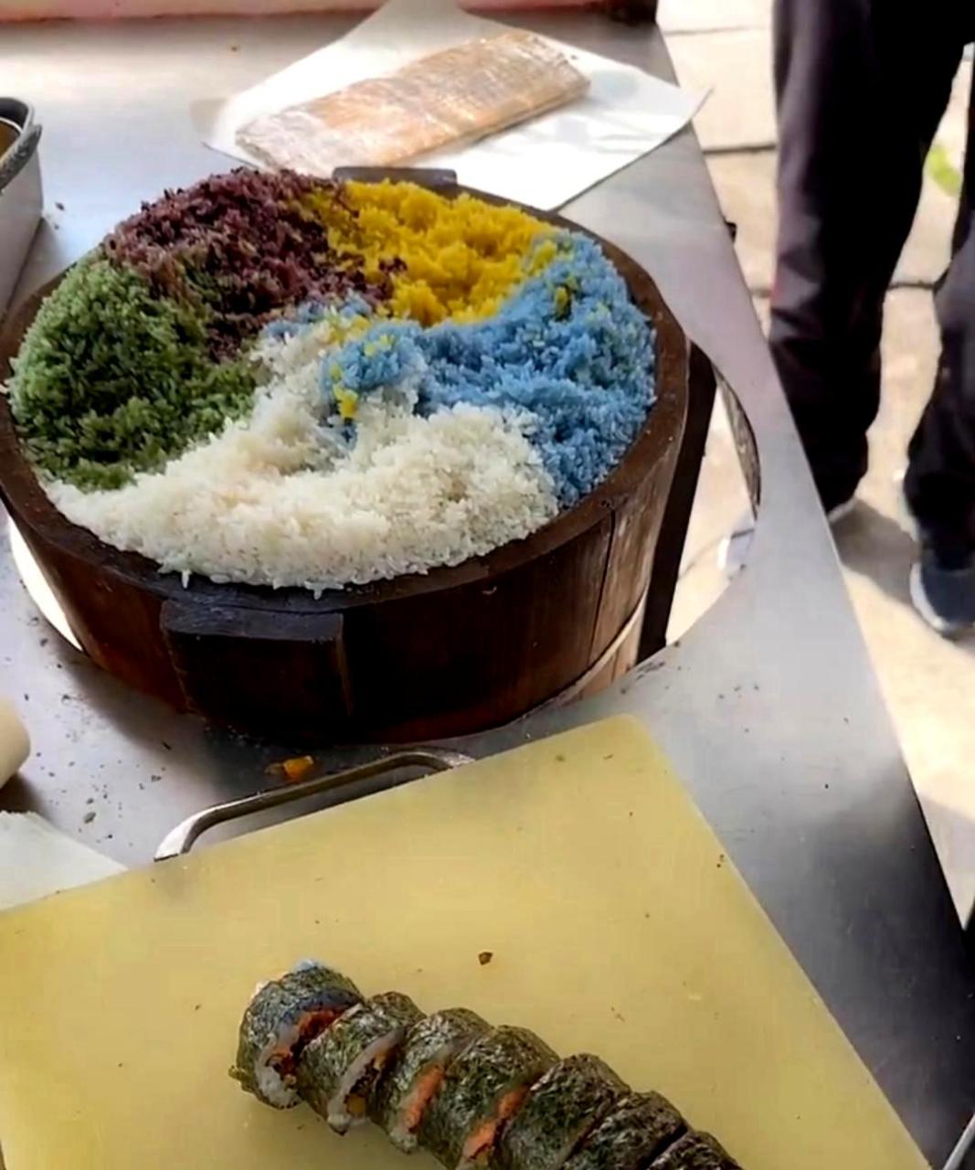 如何利用电饭煲制作寿司米