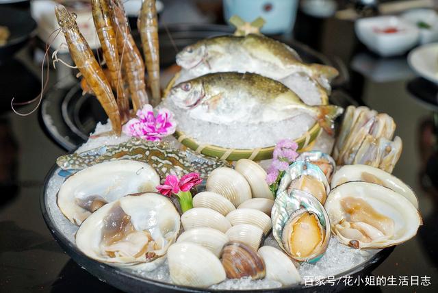 火锅海鲜拼盘的色彩搭配原则