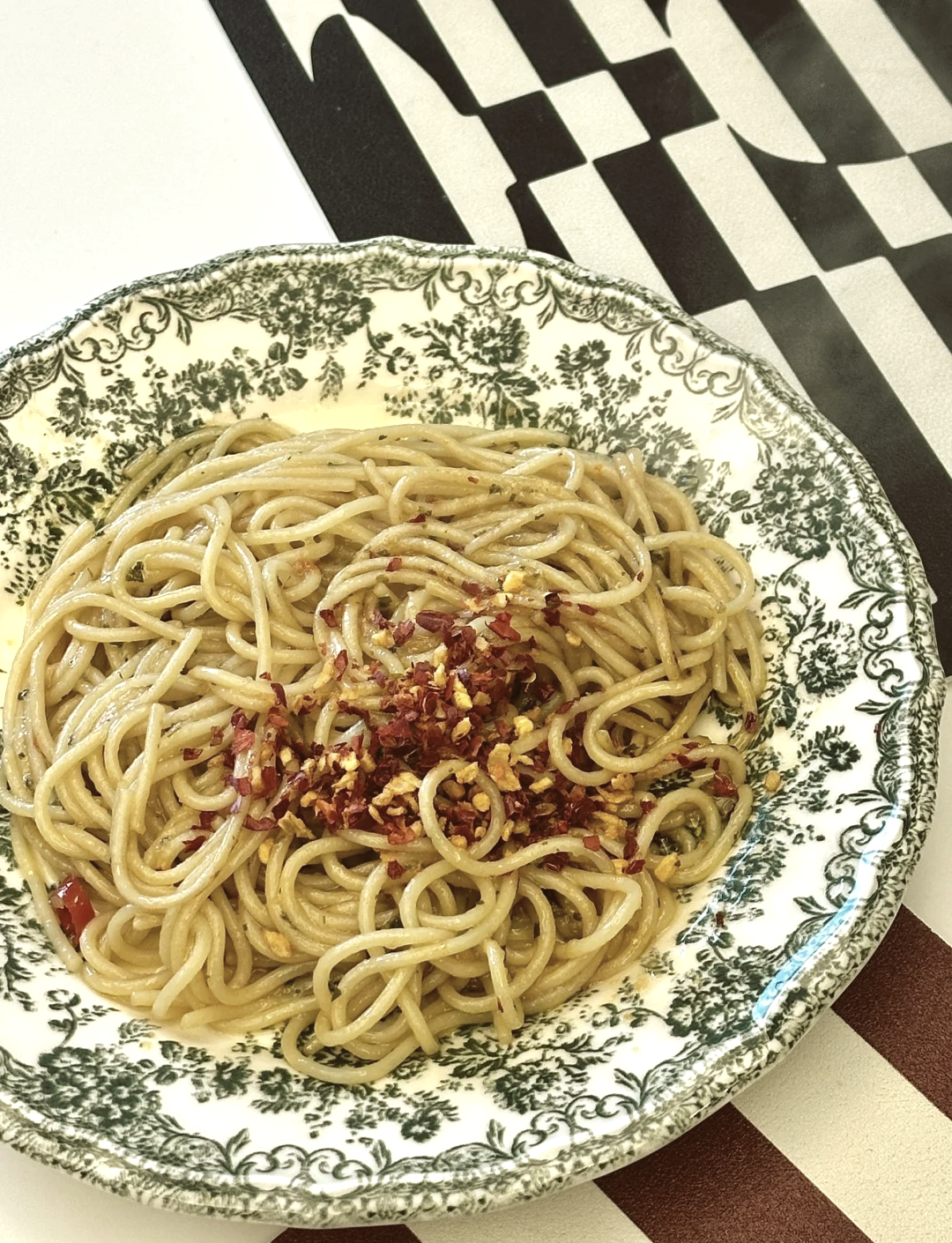 如何制作香蒜橄榄油意大利面